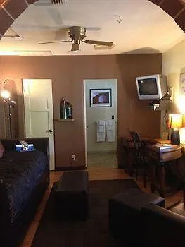 Helios Hotell Palm Springs 4*,